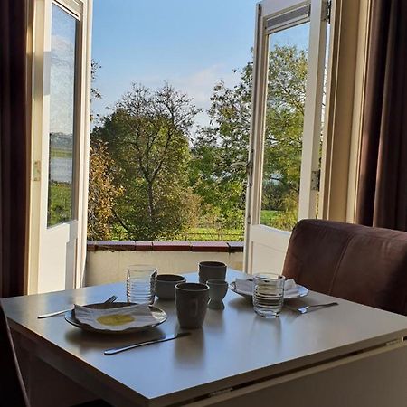 B&B Maaslandje Wijk en Aalburg Екстер'єр фото